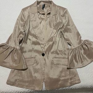 Blazer with bell sleeves